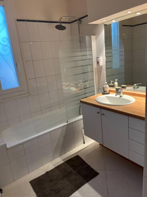 Appartement 2 Chambres นาร์บอนน์ ภายนอก รูปภาพ