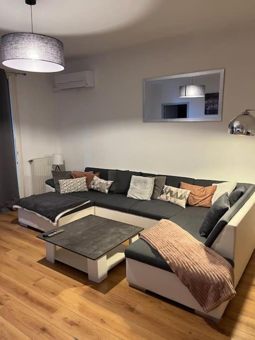 Appartement 2 Chambres นาร์บอนน์ ภายนอก รูปภาพ