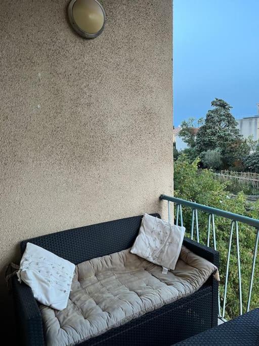 Appartement 2 Chambres นาร์บอนน์ ภายนอก รูปภาพ